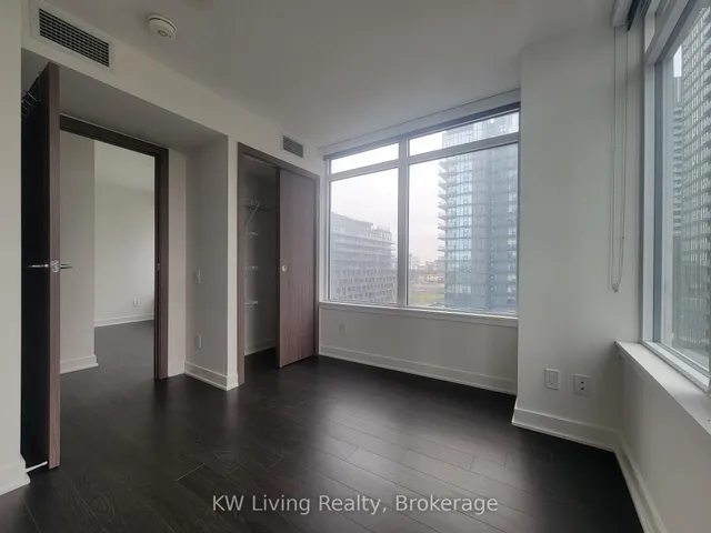 Additional image 4 of 19 Bathurst St Unit 1006