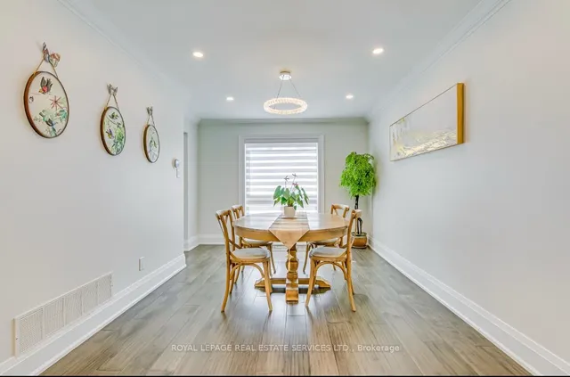 Additional image 7 of 1097 Grandeur Cres