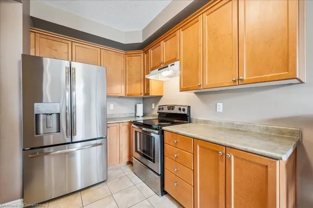 Additional image 37 of 519 Commonwealth Cres