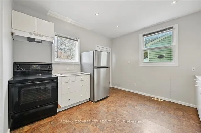 Additional image 12 of 15 Huron St