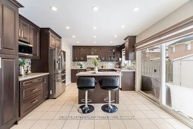 Additional image 13 of 8 Upshall Dr