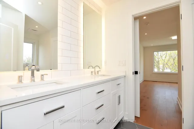 Additional image 32 of 1 Camilla Cres