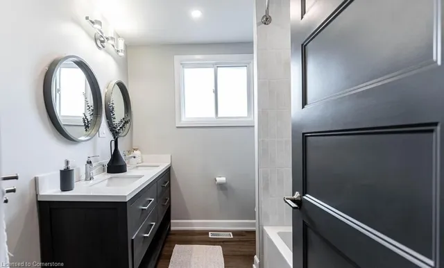 Additional image 19 of 14 Yorkdale Cres