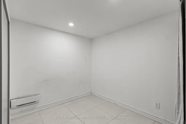 Additional image 25 of 21 Grand River Crt