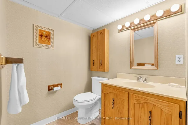 Additional image 35 of 140 Folkstone Cres