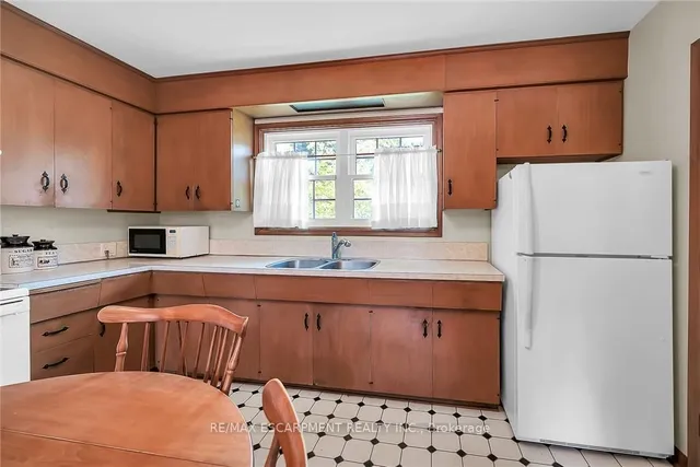 Additional image 14 of 149 Lowden Ave