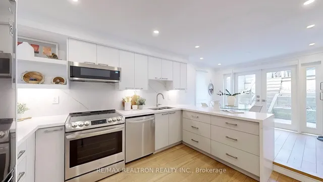 Additional image 11 of 92 Walpole Ave