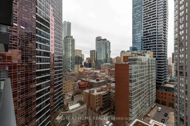 Additional image 19 of 955 Bay St Unit 1518