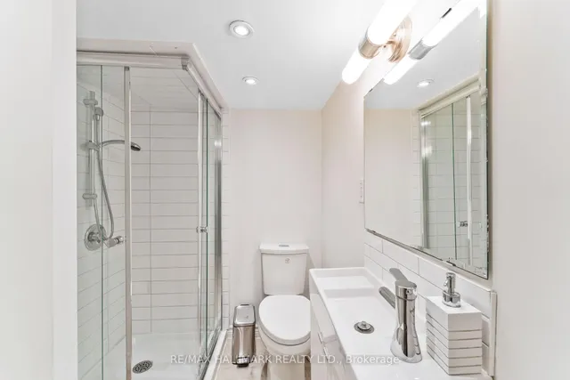 Additional image 31 of 50 Watson Ave