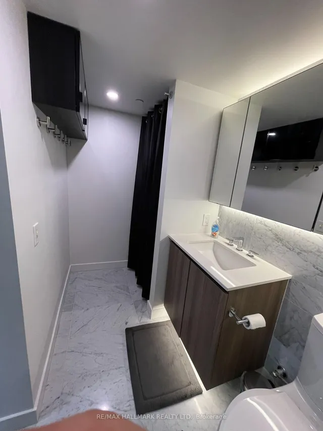 Additional image 14 of 17 Bathurst St Unit 2201