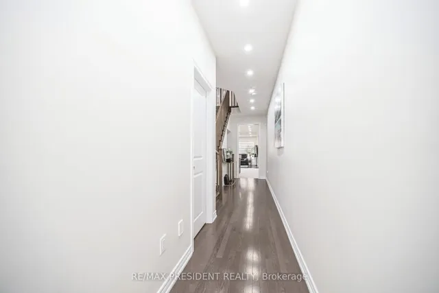 Additional image 12 of 25 Adventura Rd