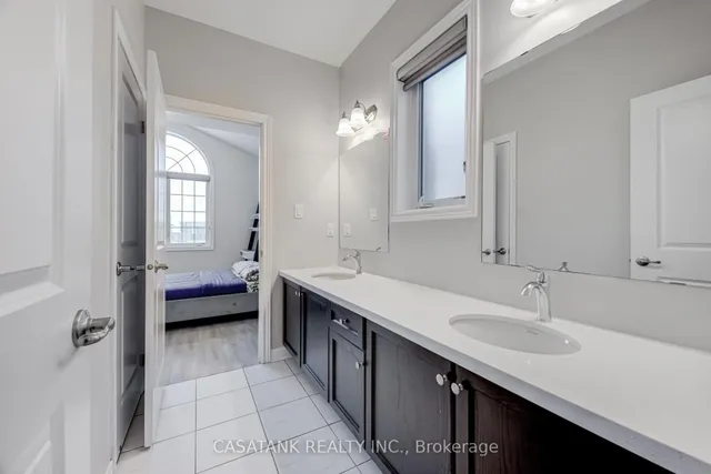 Additional image 33 of 359 North Park Blvd