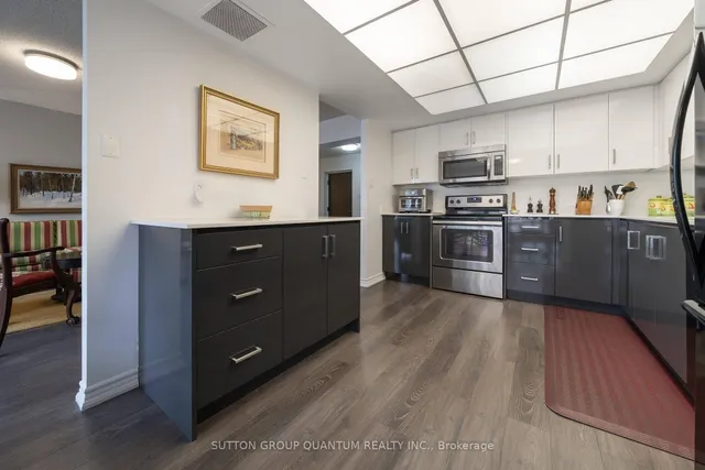 Additional image 11 of 55 Harbour Sq Unit 1113