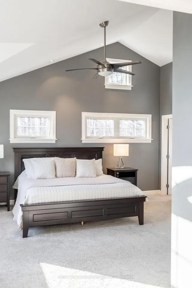 Additional image 44 of 5433 Sixth Line