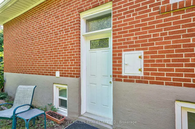 Additional image 50 of 215 Searle Ave