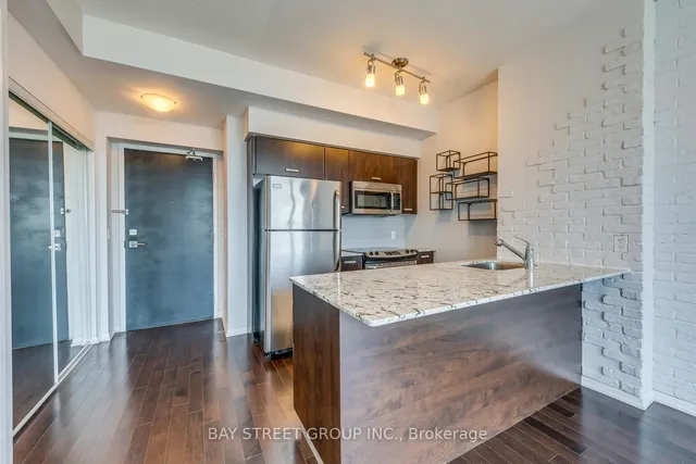 Additional image 8 of 832 Bay St Unit 4804