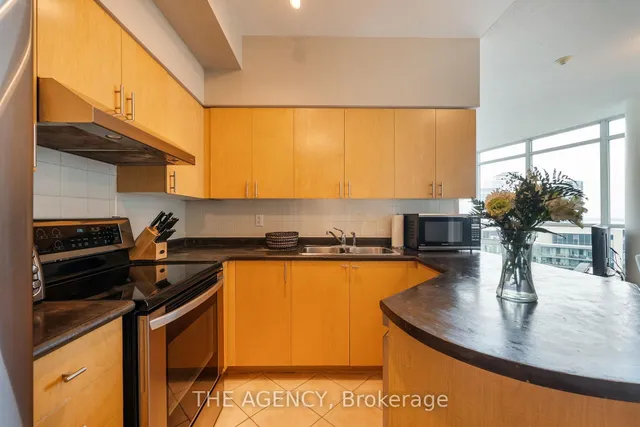 Additional image 9 of 231 Fort York Blvd Unit 2011