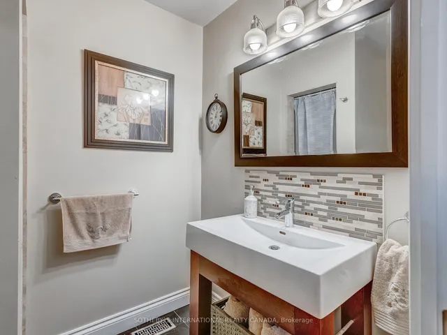 Additional image 23 of 121 Valley Rd