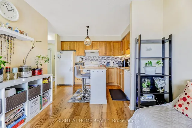 Additional image 5 of 2464 Weston Rd Unit 201