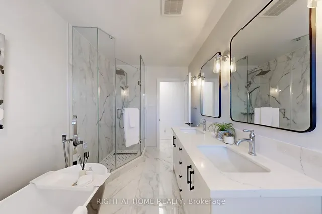 Additional image 25 of 34 Goddard St