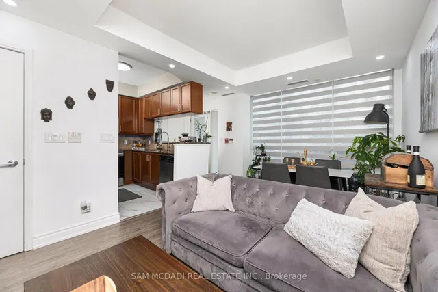 Additional image 10 of 90 Absolute Ave Unit Th119