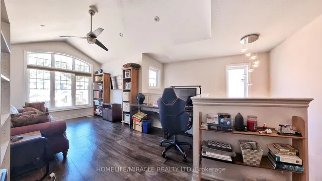 Additional image 37 of 117 Eaglecrest St