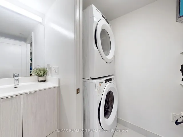 Additional image 32 of 225 Village Green Sq Unit 803