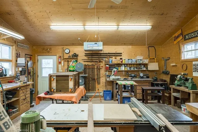 Additional image 40 of 62 Locke St