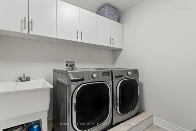 Additional image 25 of 129 Fingland Cres
