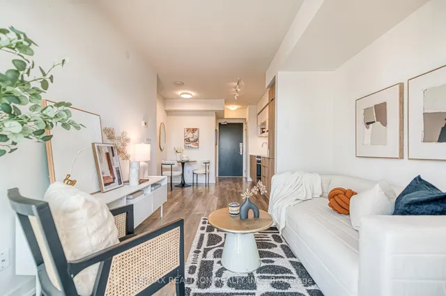 Additional image 26 of 159 Wellesley St Unit 2210