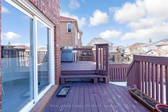 Additional image 49 of 47 Ribbon Dr