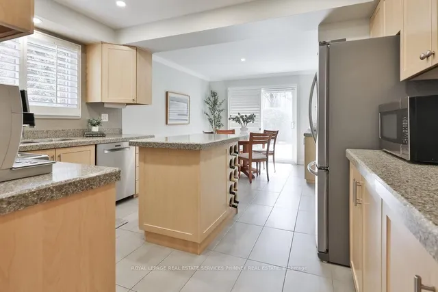 Additional image 8 of 402 Barclay Cres