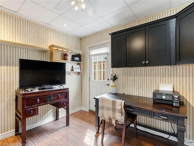 Additional image 25 of 173 Napoli Crt