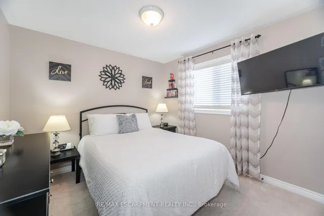 Additional image 23 of 31 Vanderbrink Dr