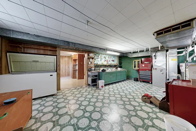 Additional image 40 of 26 Crane Ave