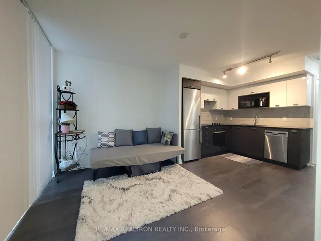 Additional image 4 of 275 Village Green Sq Unit 325