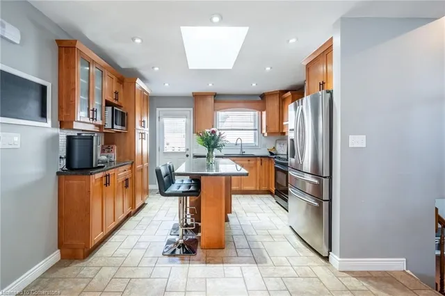 Additional image 3 of 31 Loneoak Cres