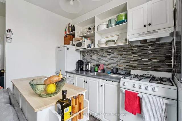 Additional image 22 of 50 Grove Ave