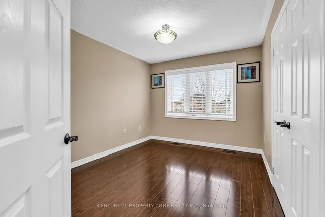 Additional image 35 of 8 Griffith Crt