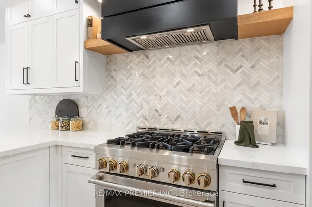 Additional image 11 of 31 Seventeenth St