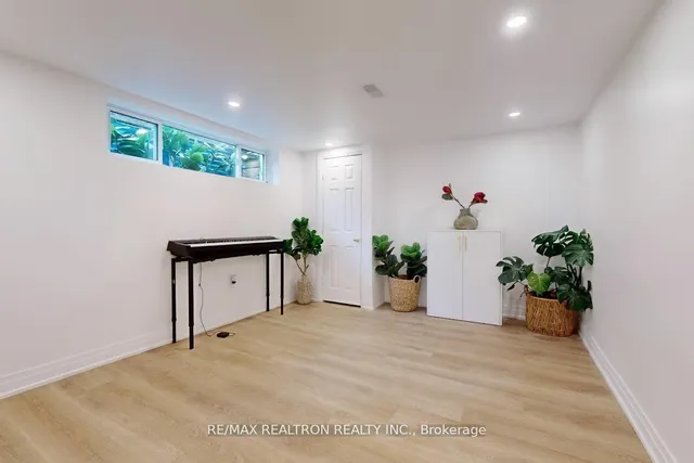 Additional image 25 of 43 Beckett Ave