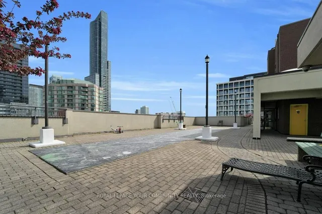 Additional image 30 of 633 Bay St Unit 2512