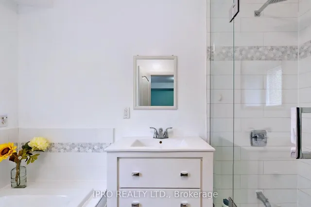 Additional image 12 of 86 Oak Park Ave