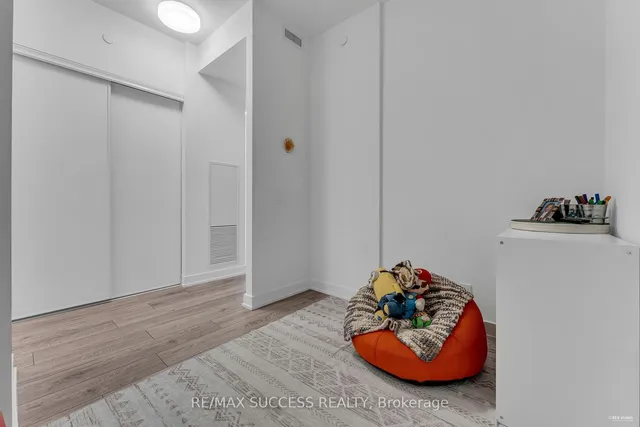 Additional image 15 of 108 Peter St Unit 727