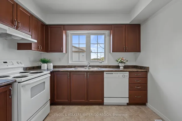 Additional image 14 of 155 Highland Cres Unit B8