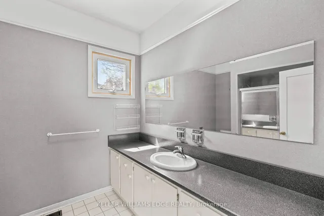 Additional image 24 of 123 Lynn Crt