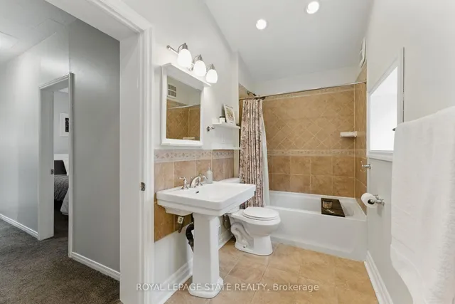 Additional image 17 of 91 Aurora St