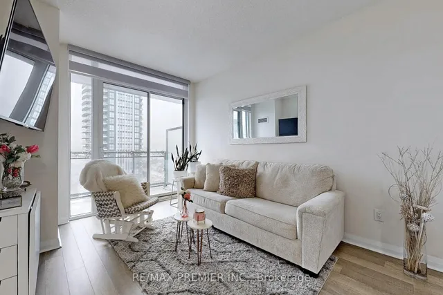 Additional image 3 of 5025 Four Springs Ave Unit 2210