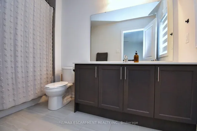 Additional image 27 of 187 Wilson St Unit 4