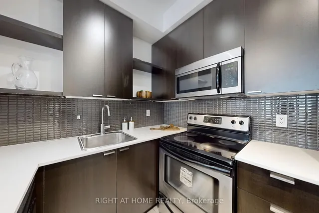 Additional image 16 of 35 Hayden St Unit 1216